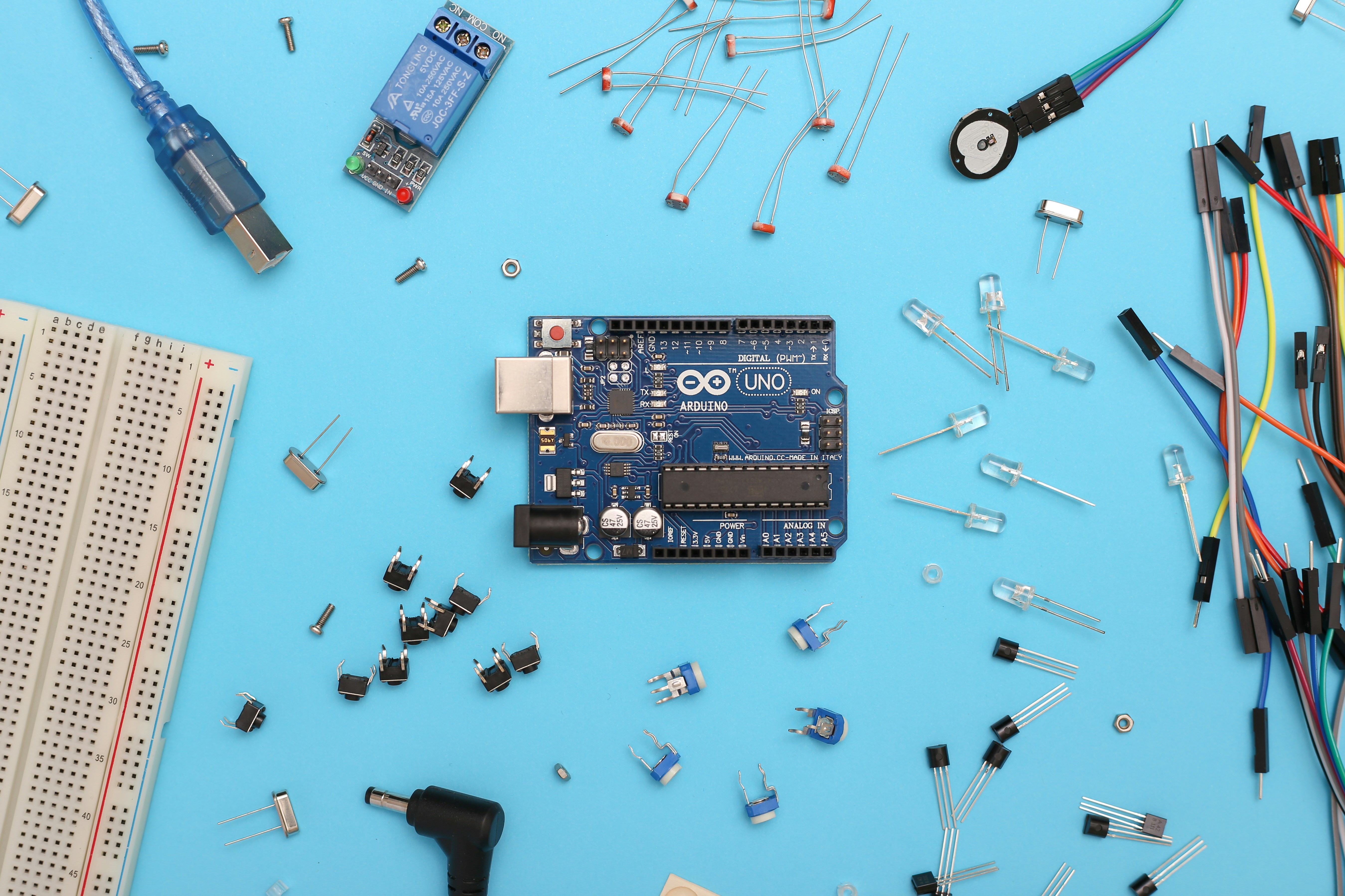 Hardware components and sensors — the technology behind intelligent recycling systems